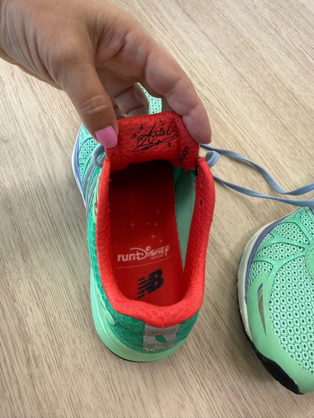 Disney Little Mermaid New Balance 2016 running shoe 8 - Picture 9 of 13